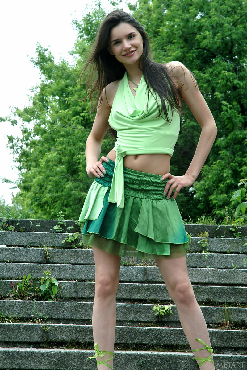 Людмила, 22 года, 2 размер груди